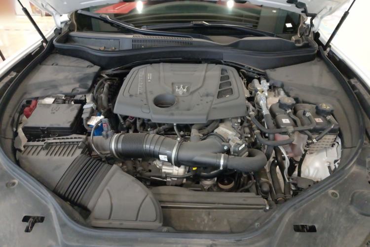 Used Maserati Levante 2022 2.0T GT Sharp Edition Engine Bay