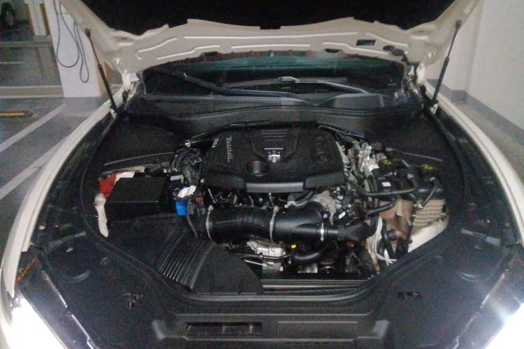 Used Maserati Levante 2022 2.0T GT Sharp Edition Engine Bay