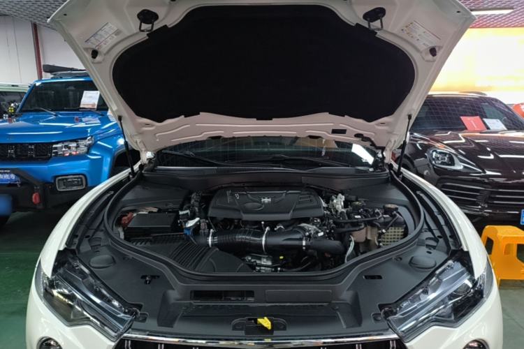 Used Maserati Levante 2022 2.0T GT Sharp Edition Engine Bay