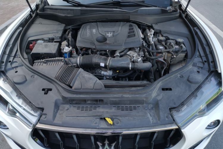 Used Maserati Levante 2022 2.0T GT Sharp Edition Engine Bay