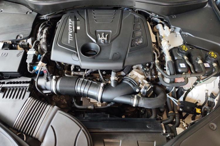 Used Maserati Levante 2022 2.0T GT Sharp Edition Engine Bay