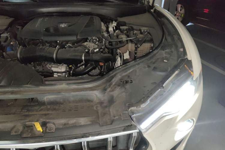 Used Maserati Levante 2022 2.0T GT Sharp Edition Engine Bay Left