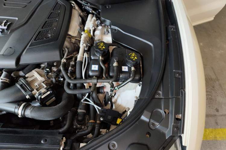 Used Maserati Levante 2022 2.0T GT Sharp Edition Engine Bay Left