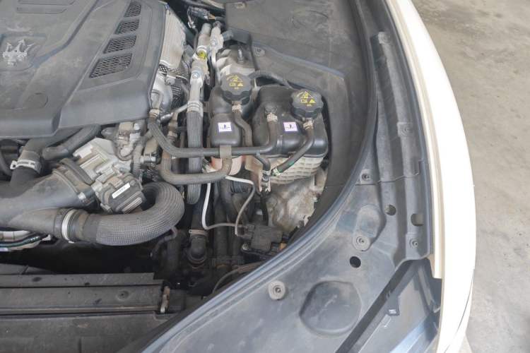 Used Maserati Levante 2022 2.0T GT Sharp Edition Engine Bay Left