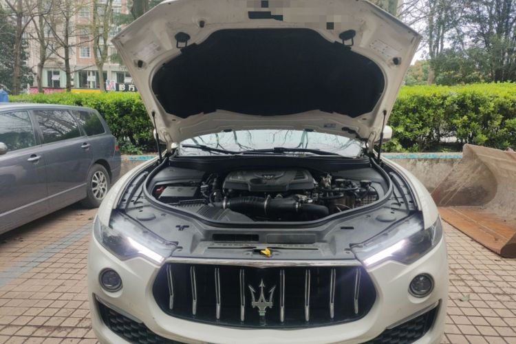 Used Maserati Levante 2022 2.0T GT Sharp Edition Engine Bay