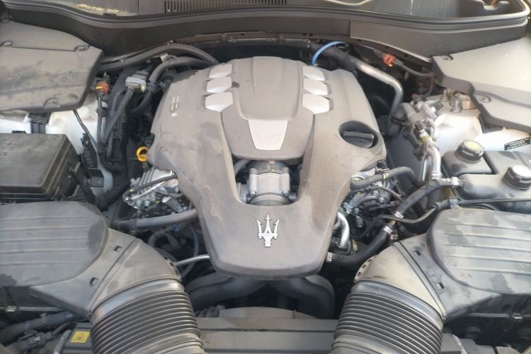 Used Maserati Levante 2022 3.0T Modena Engine Bay