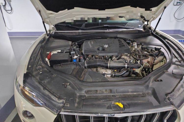 Used Maserati Levante 2022 2.0T GT Sharp Edition Engine Bay Right