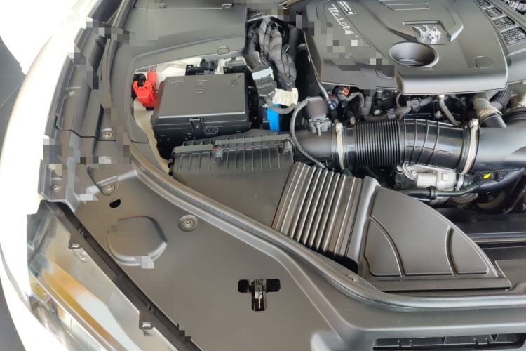 Used Maserati Levante 2022 2.0T GT Sharp Edition Engine Bay Right