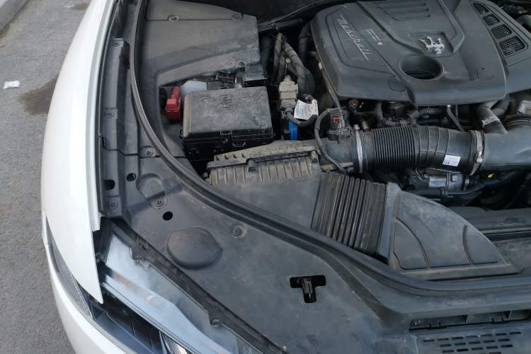 Used Maserati Levante 2022 2.0T GT Sharp Edition Engine Bay Right
