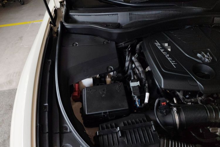 Used Maserati Levante 2022 2.0T GT Sharp Edition Engine Bay Right