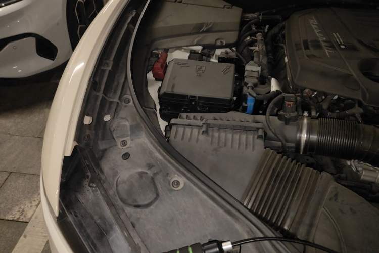 Used Maserati Levante 2022 2.0T GT Sharp Edition Engine Bay Right