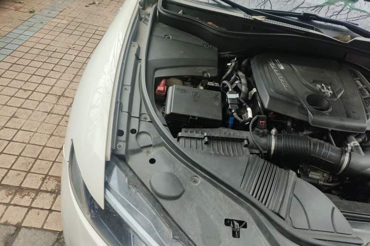 Used Maserati Levante 2022 2.0T GT Sharp Edition Engine Bay Right