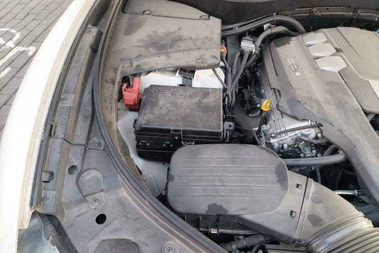 Used Maserati Levante 2022 3.0T Modena Engine Bay Right