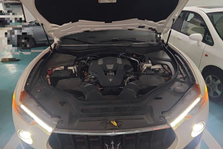 Used Maserati Levante 2022 3.0T Modena Engine Bay