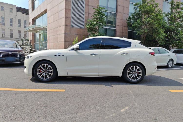 Used Maserati Levante 2022 2.0T GT Sharp Edition Exterior 5