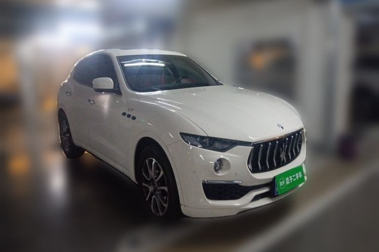 Used Maserati Levante 2022 2.0T GT Sharp Edition Front Right 45 Deg