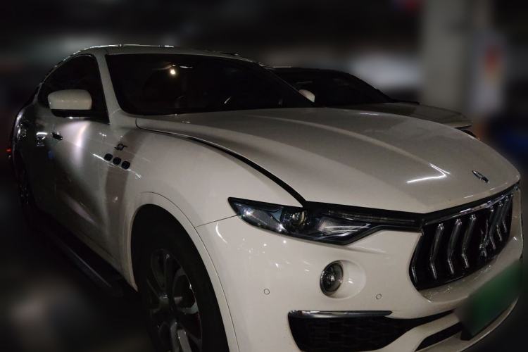 Used Maserati Levante 2022 2.0T GT Sharp Edition Front Right 45 Deg