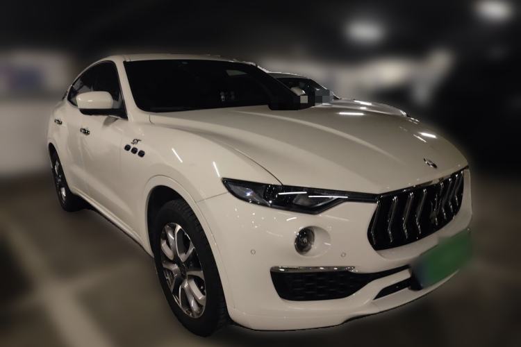 Used Maserati Levante 2022 2.0T GT Sharp Edition Front Right 45 Deg