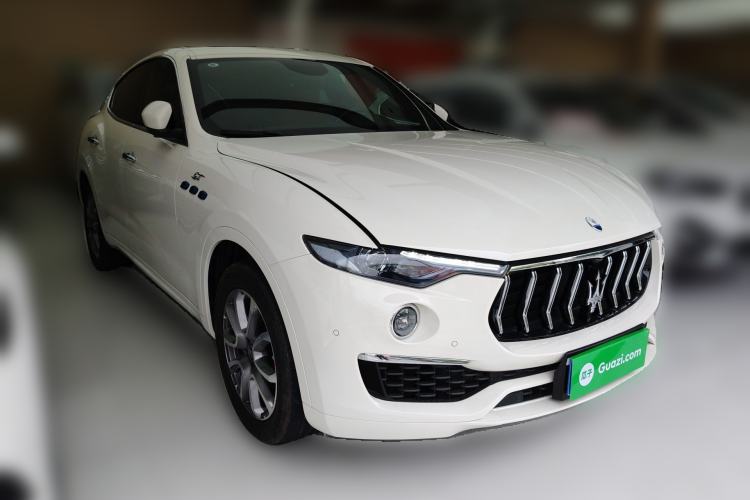 Used Maserati Levante 2022 2.0T GT Sharp Edition Front Right 45 Deg