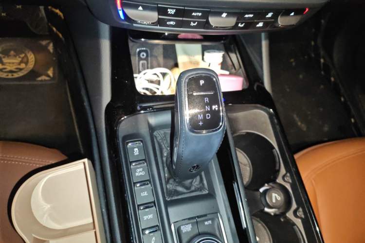 Used Maserati Levante 2022 2.0T GT Sharp Edition Gear Lever