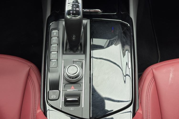 Used Maserati Levante 2022 2.0T GT Sharp Edition Gear Lever