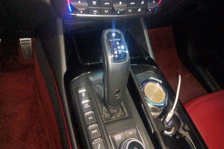 Used Maserati Levante 2022 2.0T GT Sharp Edition Gear Lever