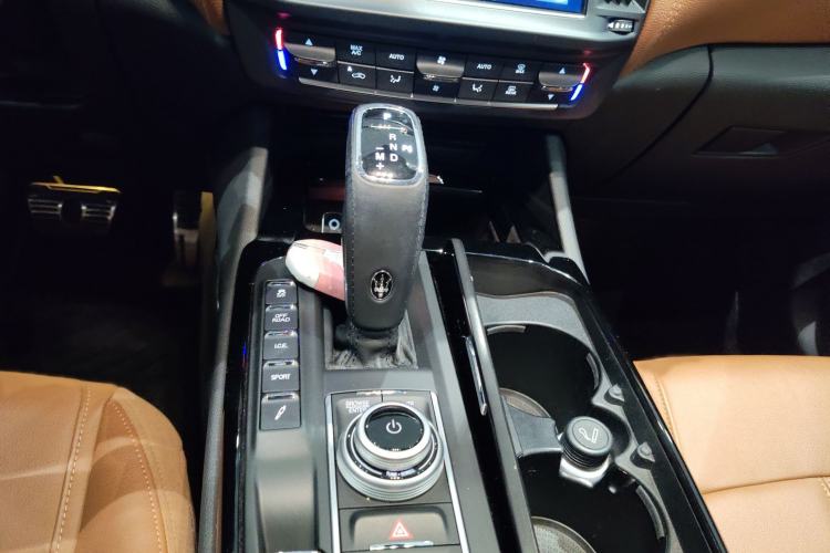 Used Maserati Levante 2022 3.0T Modena Gear Lever