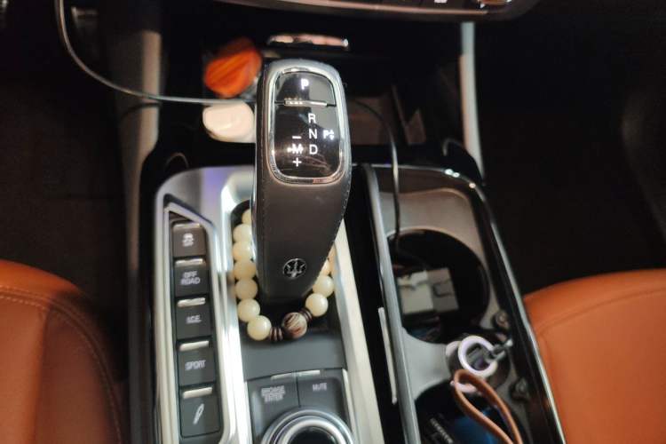 Used Maserati Levante 2022 2.0T GT Sharp Edition Gear Lever
