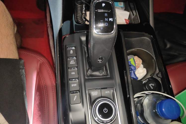 Used Maserati Levante 2022 2.0T GT Sharp Edition Gear Lever
