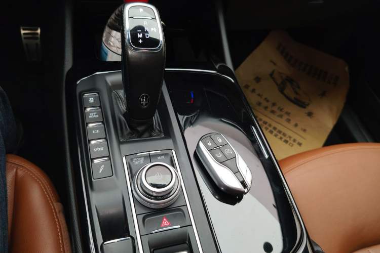 Used Maserati Levante 2022 2.0T GT Sharp Edition Gear Lever