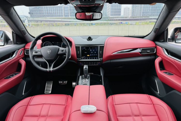 Used Maserati Levante 2022 3.0T Modena Interior 2