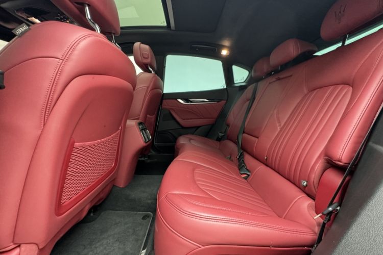 Used Maserati Levante 2022 2.0T GT Sharp Edition Interior 2