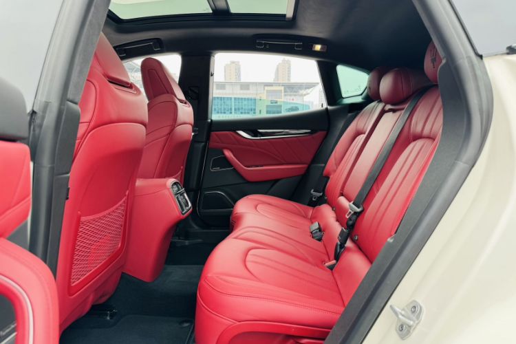Used Maserati Levante 2022 3.0T Modena Interior 5