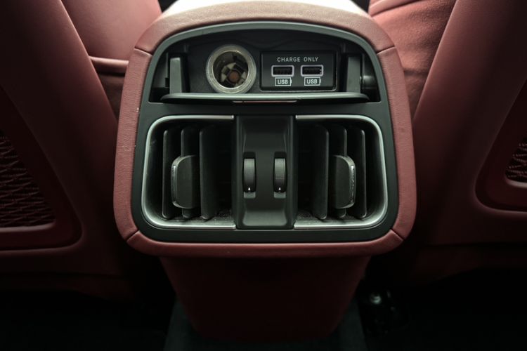 Used Maserati Levante 2022 2.0T GT Sharp Edition Interior 6