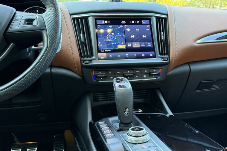 Used Maserati Levante 2022 3.0T Modena Interior 6