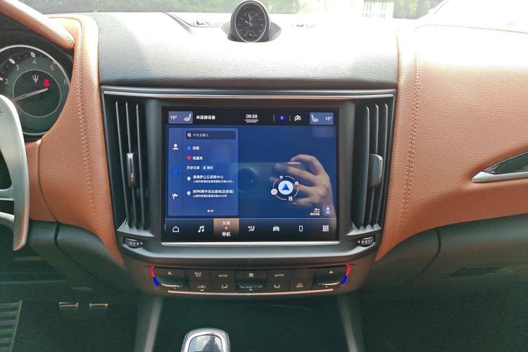 Used Maserati Levante 2022 2.0T GT Sharp Edition Interior 6