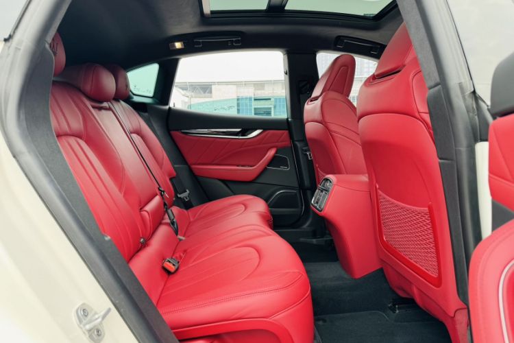 Used Maserati Levante 2022 3.0T Modena Interior 7