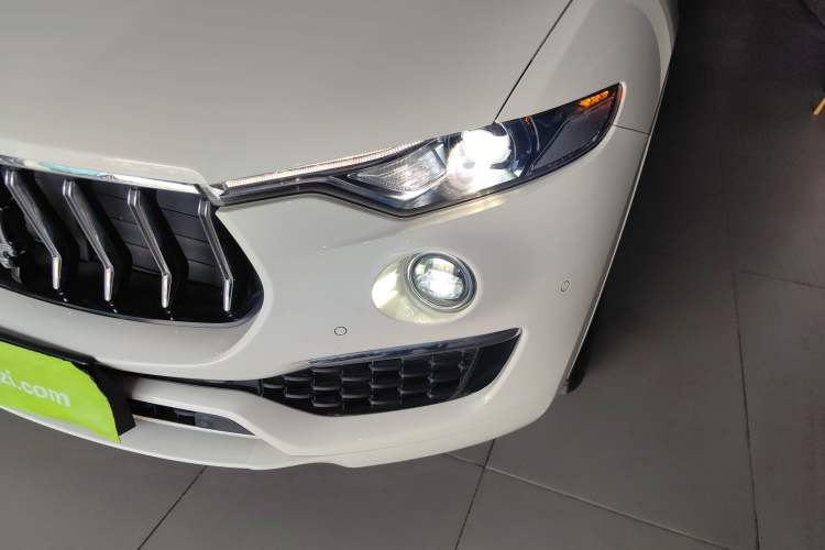 Used Maserati Levante 2022 2.0T GT Sharp Edition Left Front Headlight