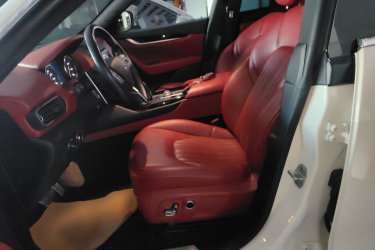 Used Maserati Levante 2022 2.0T GT Sharp Edition Left Front Seat