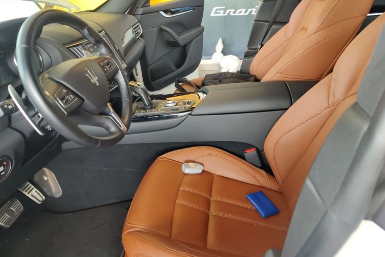 Used Maserati Levante 2022 2.0T GT Sharp Edition Left Front Seat