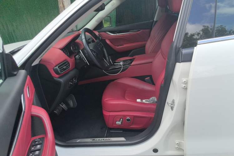 Used Maserati Levante 2022 2.0T GT Sharp Edition Left Front Seat