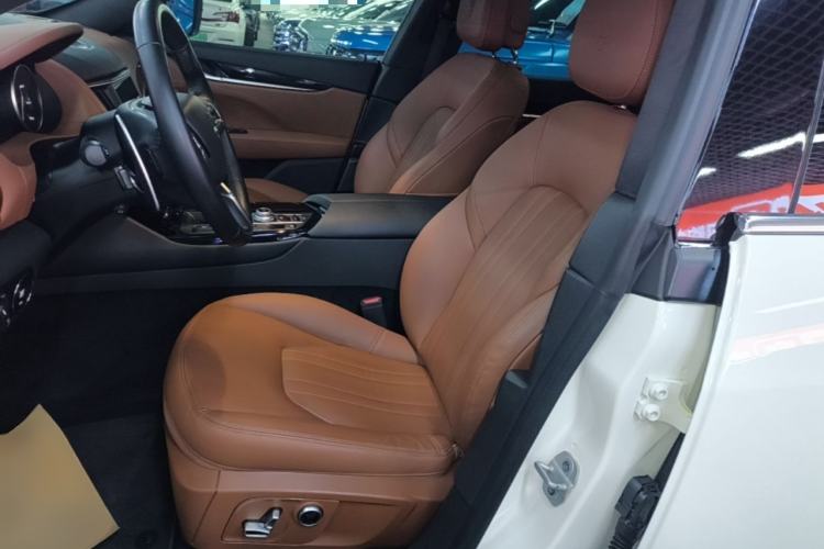 Used Maserati Levante 2022 2.0T GT Sharp Edition Left Front Seat