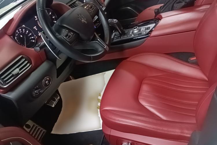 Used Maserati Levante 2022 2.0T GT Sharp Edition Left Front Seat