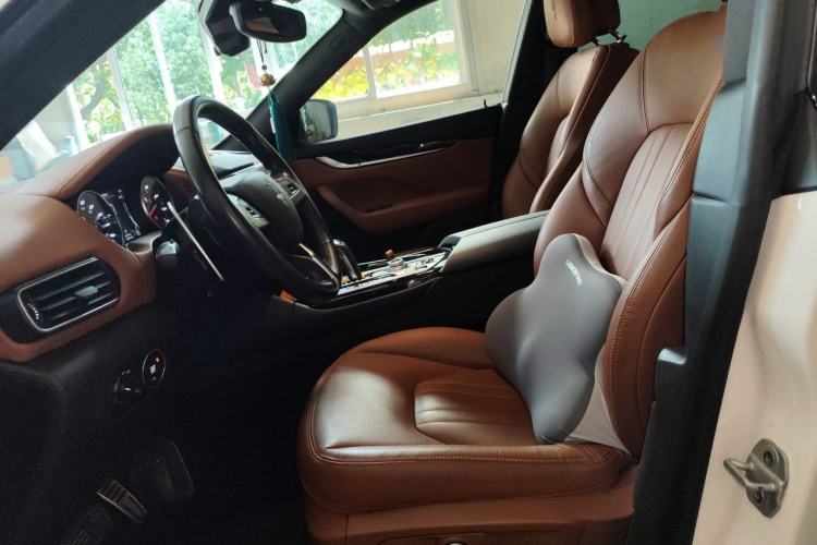 Used Maserati Levante 2022 2.0T GT Sharp Edition Left Front Seat