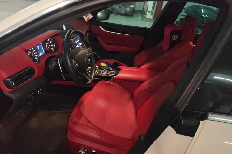 Used Maserati Levante 2022 3.0T Modena Left Front Seat