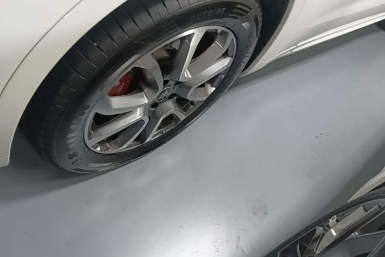 Used Maserati Levante 2022 2.0T GT Sharp Edition Left Front Wheel Hub