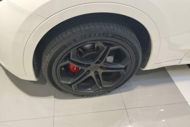 Used Maserati Levante 2022 2.0T GT Sharp Edition Left Front Wheel Hub