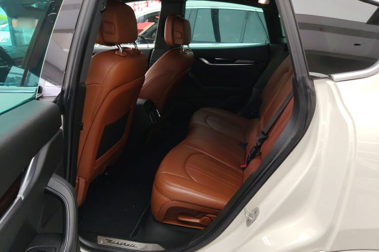 Used Maserati Levante 2022 2.0T GT Sharp Edition Left Rear Seat