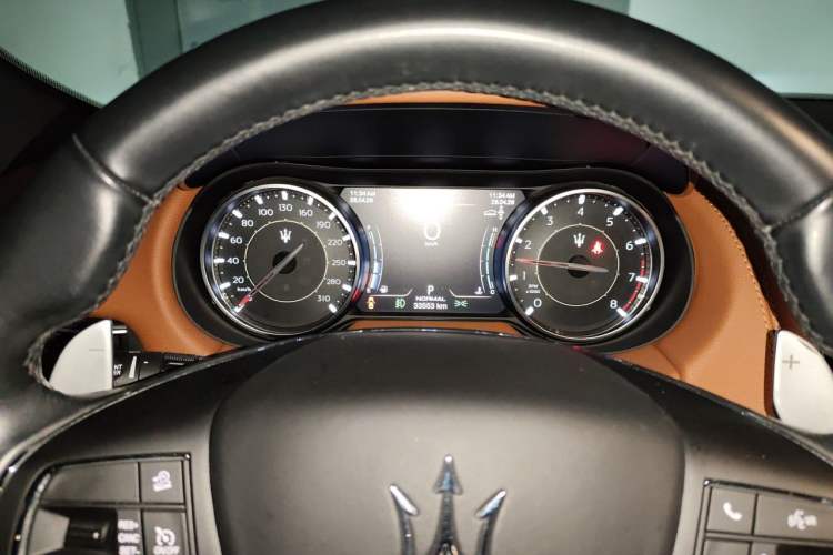 Used Maserati Levante 2022 2.0T GT Sharp Edition Odometer Close Up