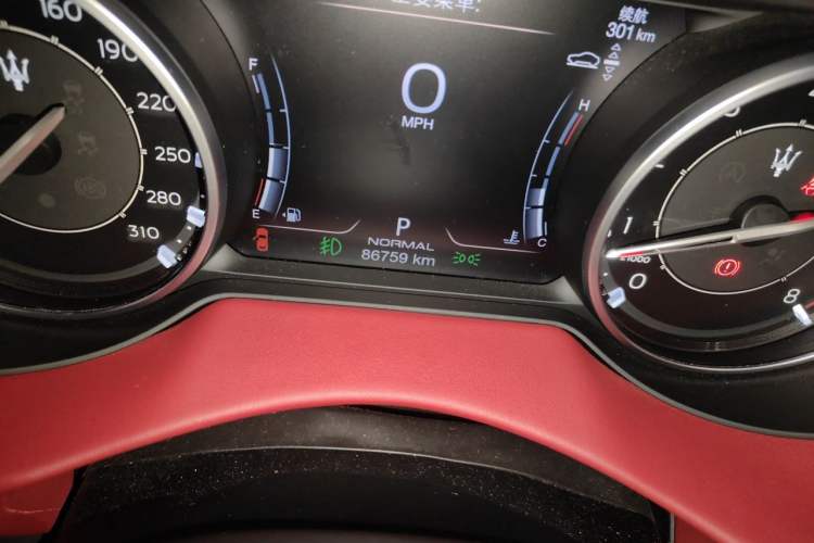 Used Maserati Levante 2022 2.0T GT Sharp Edition Odometer Close Up